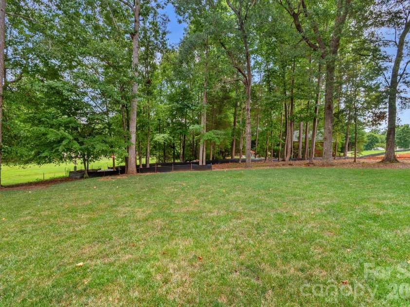 225 Highland Forest Drive, Clover, SC 29710.  MLS# CAR4365352, YatesRealty ID 31351. 
