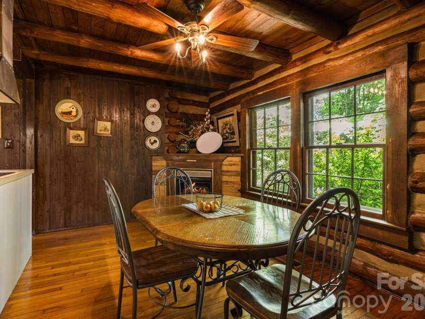 128 Tee Off Lane, Hendersonville, NC 28792.  MLS# CAR4390885, YatesRealty ID 31352. 