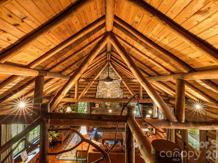 128 Tee Off Lane, Hendersonville, NC 28792.  MLS# CAR4390885, YatesRealty ID 31352. 