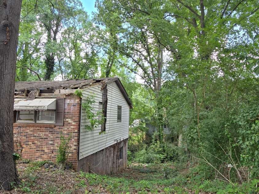 216 Connecticut Avenue, Gaffney, SC 29341.  MLS# CAR4291056, YatesRealty ID 31352. 