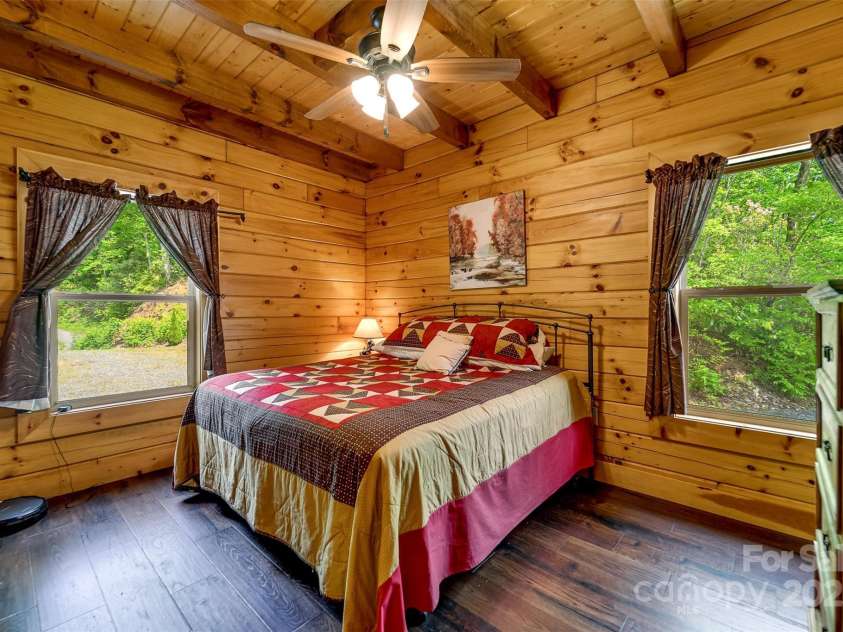 214 Indianola Lane, Bryson City, NC 28713.  MLS# CAR4291079, YatesRealty ID 31353. 