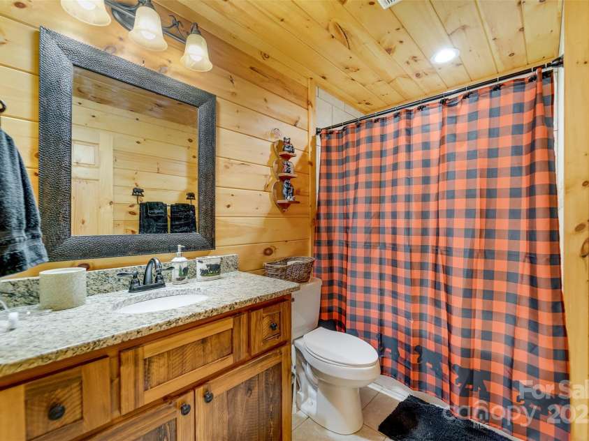 214 Indianola Lane, Bryson City, NC 28713.  MLS# CAR4291079, YatesRealty ID 31353. 