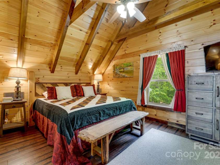 214 Indianola Lane, Bryson City, NC 28713.  MLS# CAR4291079, YatesRealty ID 31353. 