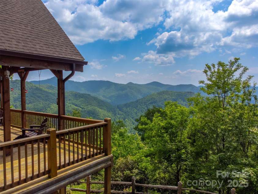 214 Indianola Lane, Bryson City, NC 28713.  MLS# CAR4291079, YatesRealty ID 31353. 
