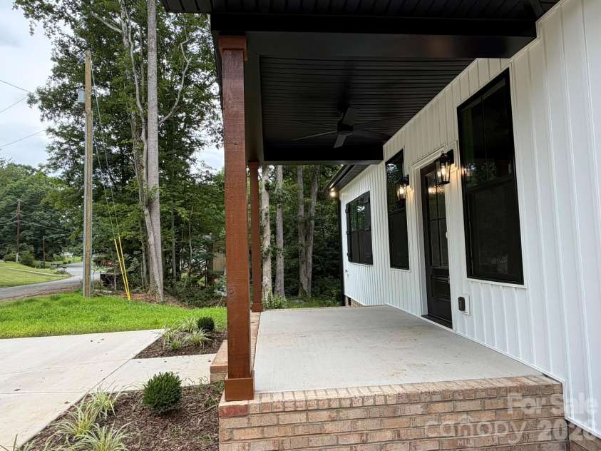 310 Willow Street, Stanley, NC 28164.  MLS# CAR4395281, YatesRealty ID 31353. 