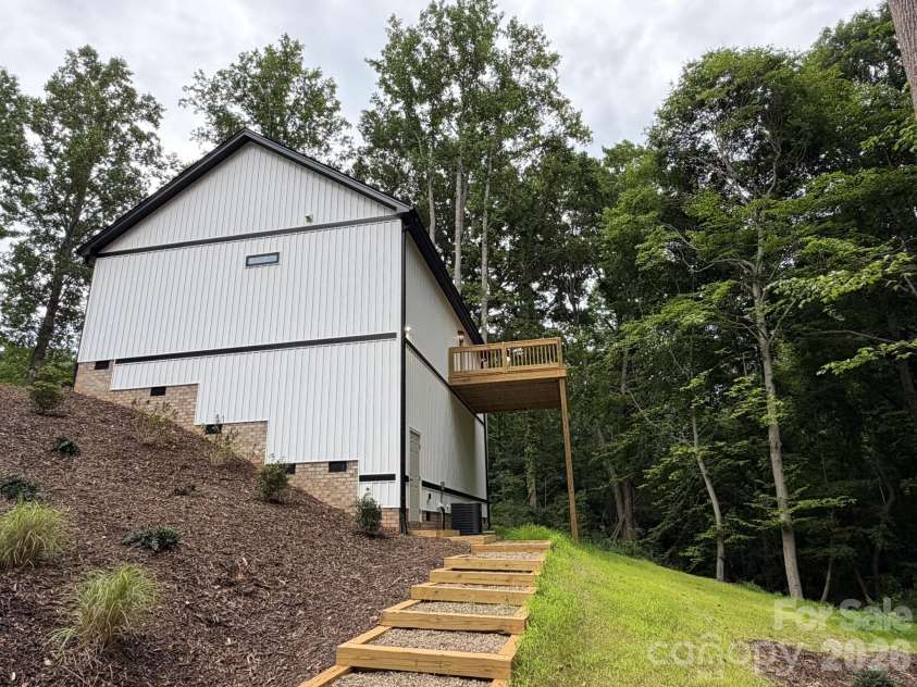 310 Willow Street, Stanley, NC 28164.  MLS# CAR4395281, YatesRealty ID 31353. 