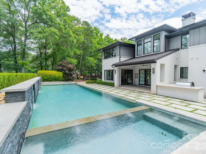 19053 Double Eagle Drive, Cornelius, NC 28031.  MLS# CAR4392235, YatesRealty ID 31354. 