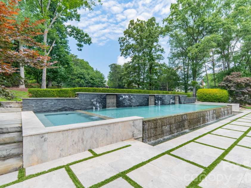 19053 Double Eagle Drive, Cornelius, NC 28031.  MLS# CAR4392235, YatesRealty ID 31354. 