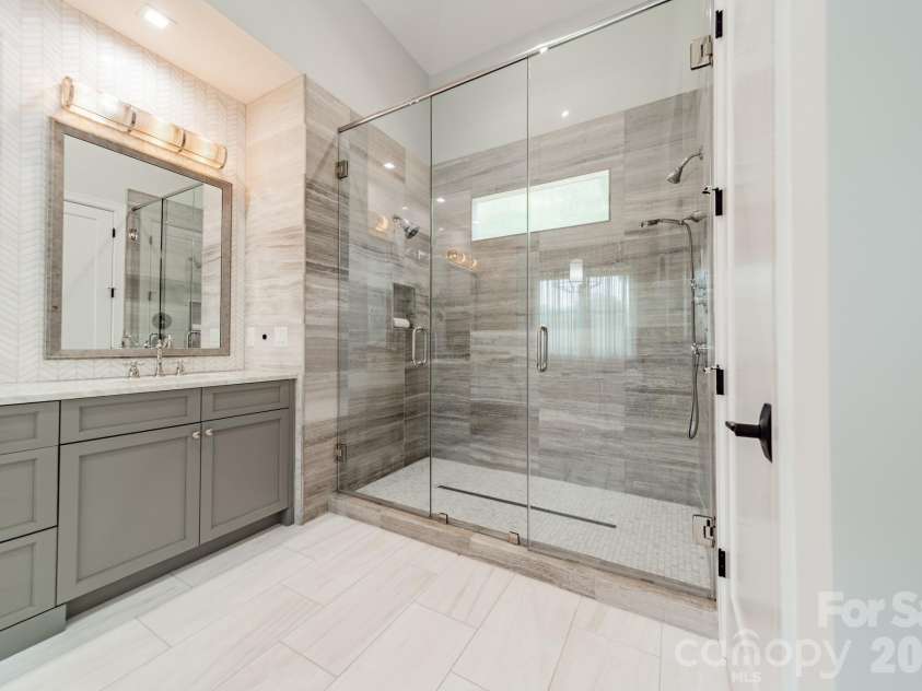 19053 Double Eagle Drive, Cornelius, NC 28031.  MLS# CAR4392235, YatesRealty ID 31354. 