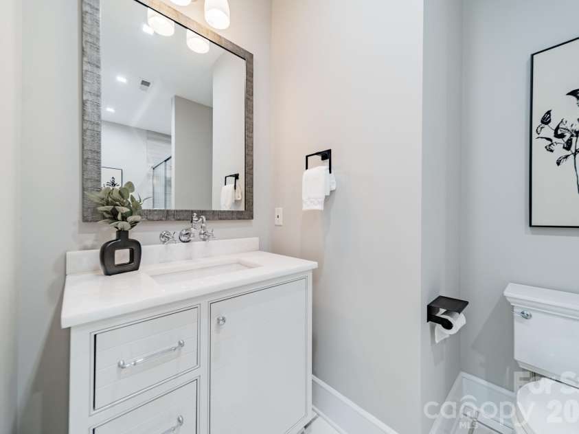 19053 Double Eagle Drive, Cornelius, NC 28031.  MLS# CAR4392235, YatesRealty ID 31354. 