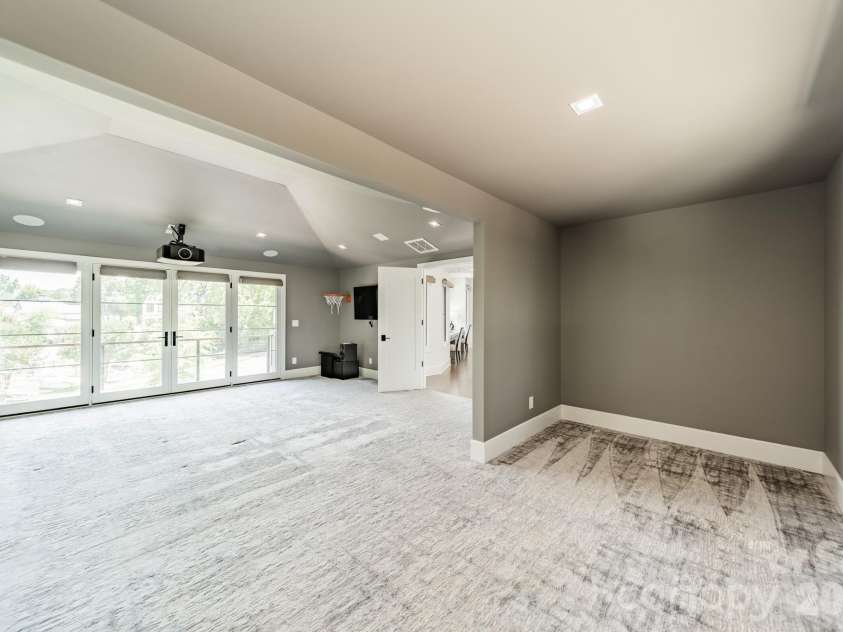 19053 Double Eagle Drive, Cornelius, NC 28031.  MLS# CAR4392235, YatesRealty ID 31354. 