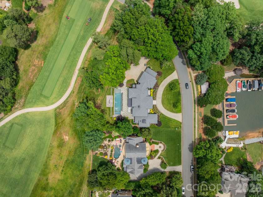 19053 Double Eagle Drive, Cornelius, NC 28031.  MLS# CAR4392235, YatesRealty ID 31354. 