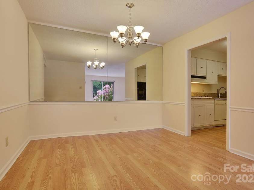 4735 Hedgemore Drive, Charlotte, NC 28209.  MLS# CAR4291044, YatesRealty ID 31354. 