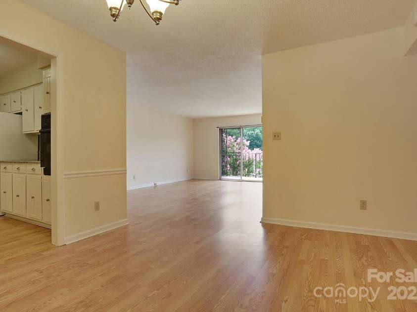 4735 Hedgemore Drive, Charlotte, NC 28209.  MLS# CAR4291044, YatesRealty ID 31354. 