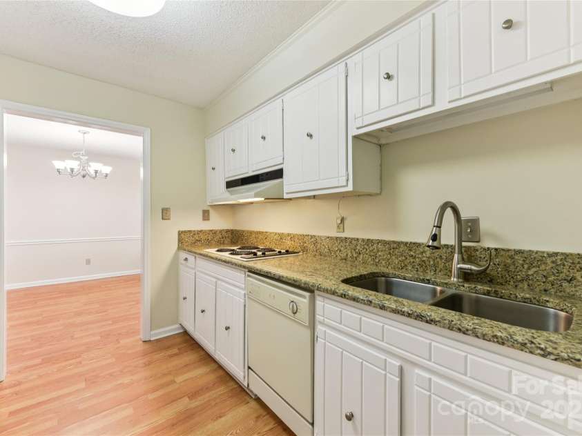 4735 Hedgemore Drive, Charlotte, NC 28209.  MLS# CAR4291044, YatesRealty ID 31354. 