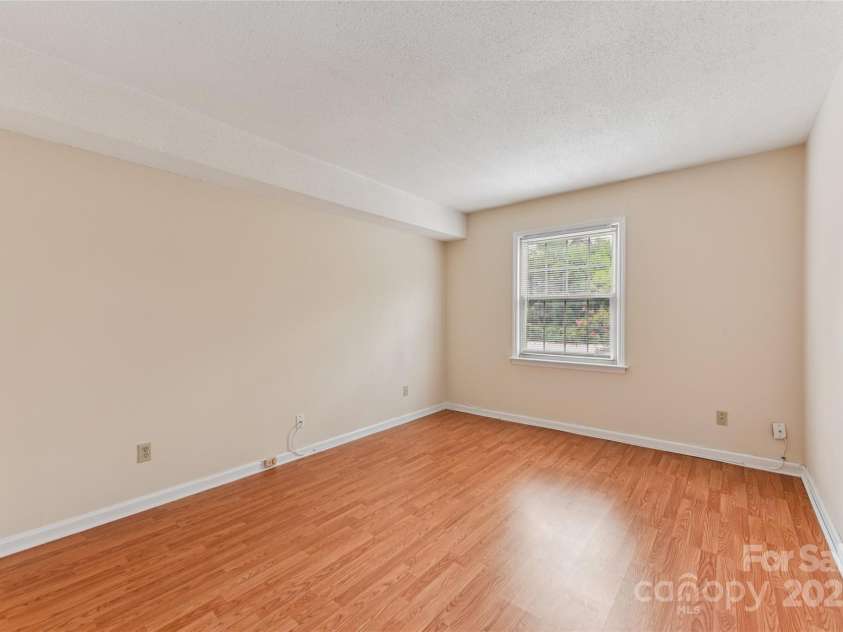 4735 Hedgemore Drive, Charlotte, NC 28209.  MLS# CAR4291044, YatesRealty ID 31354. 