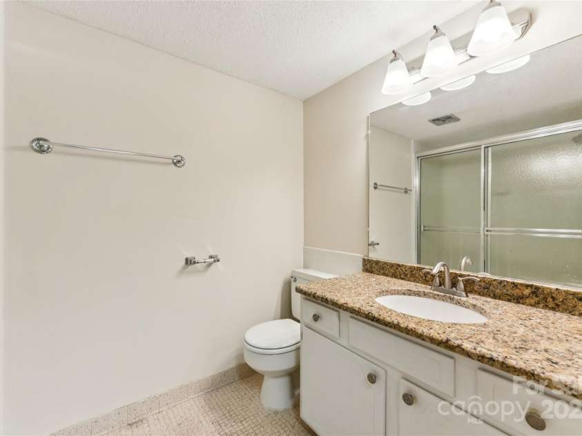 4735 Hedgemore Drive, Charlotte, NC 28209.  MLS# CAR4291044, YatesRealty ID 31354. 