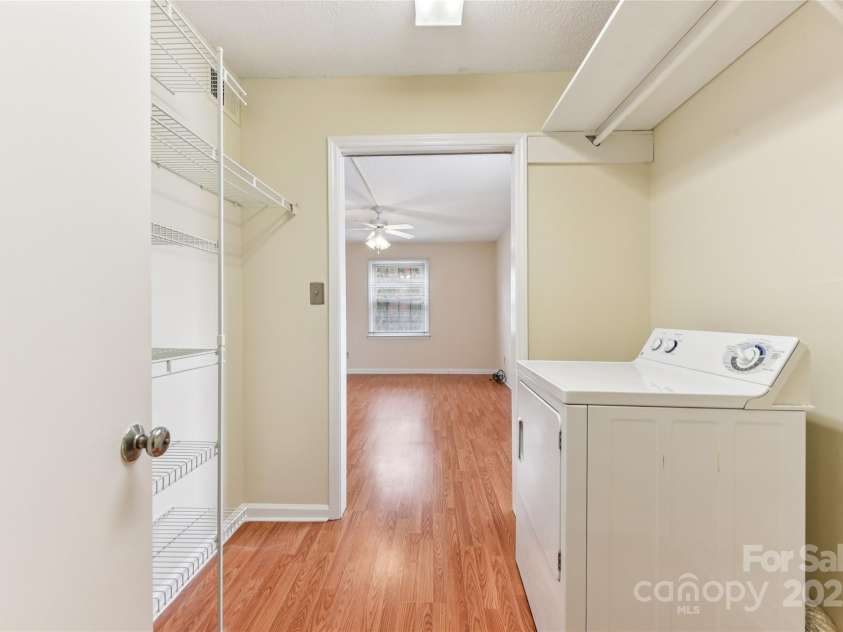 4735 Hedgemore Drive, Charlotte, NC 28209.  MLS# CAR4291044, YatesRealty ID 31354. 