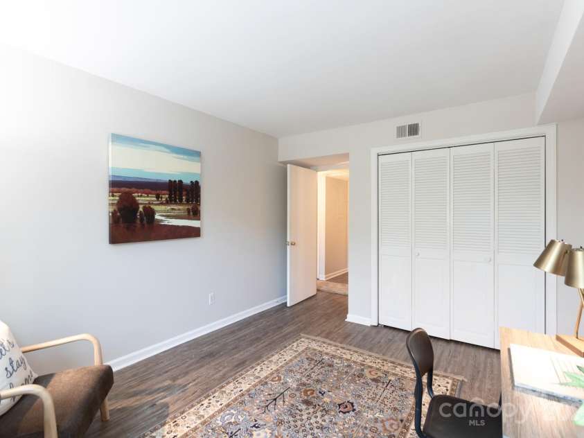 4735 Hedgemore Drive, Charlotte, NC 28209.  MLS# CAR4304865, YatesRealty ID 31354. 