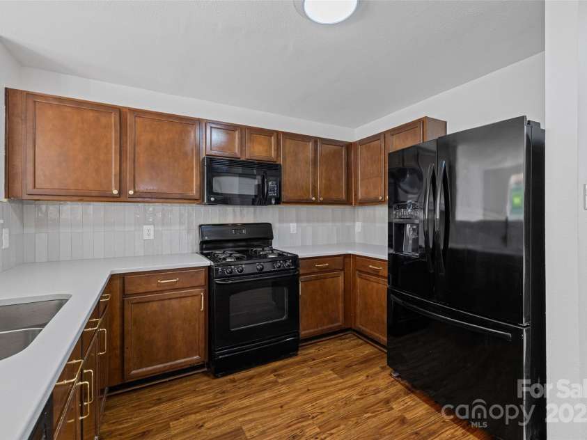 209 Ashcake Court, York, SC 29745.  MLS# CAR4285966, YatesRealty ID 31355. Kitchen