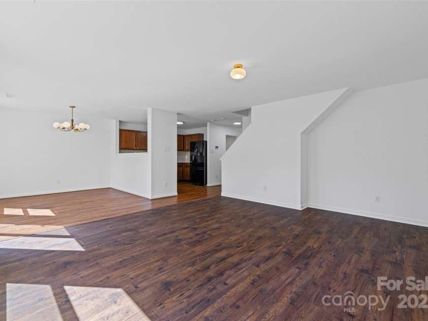 209 Ashcake Court, York, SC 29745.  MLS# CAR4285966, YatesRealty ID 31355. Living Rooom