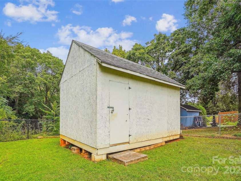 1654 Armstrong Ford Road, Belmont, NC 28012.  MLS# CAR4281975, YatesRealty ID 31356. 