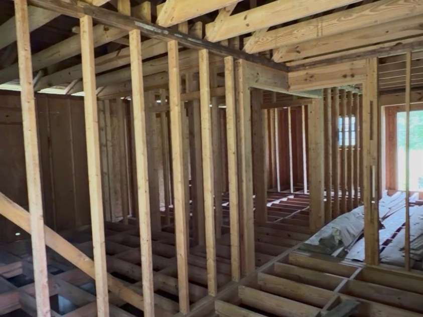 2706 Sunset Drive, Gastonia, NC 28054.  MLS# CAR4388639, YatesRealty ID 31356. 2710 Interior