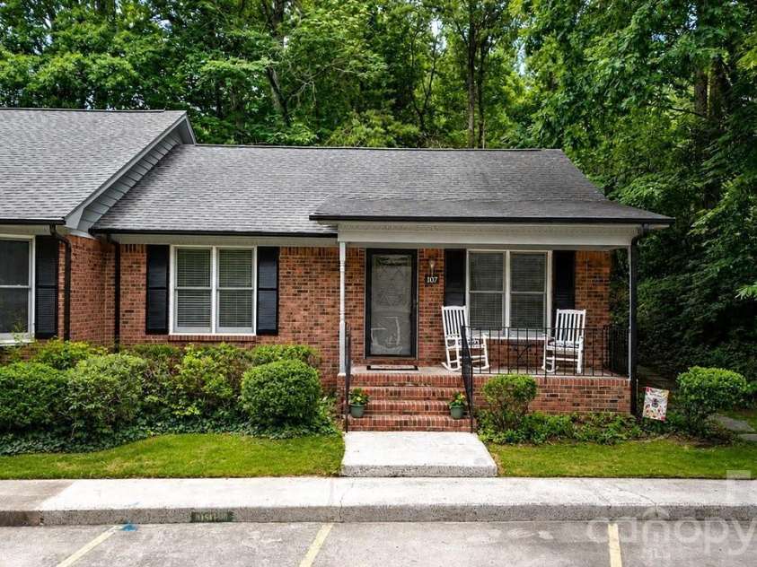 107 David Court, Fort Mill, SC 29715.  MLS# CAR4390211, YatesRealty ID 31357. 