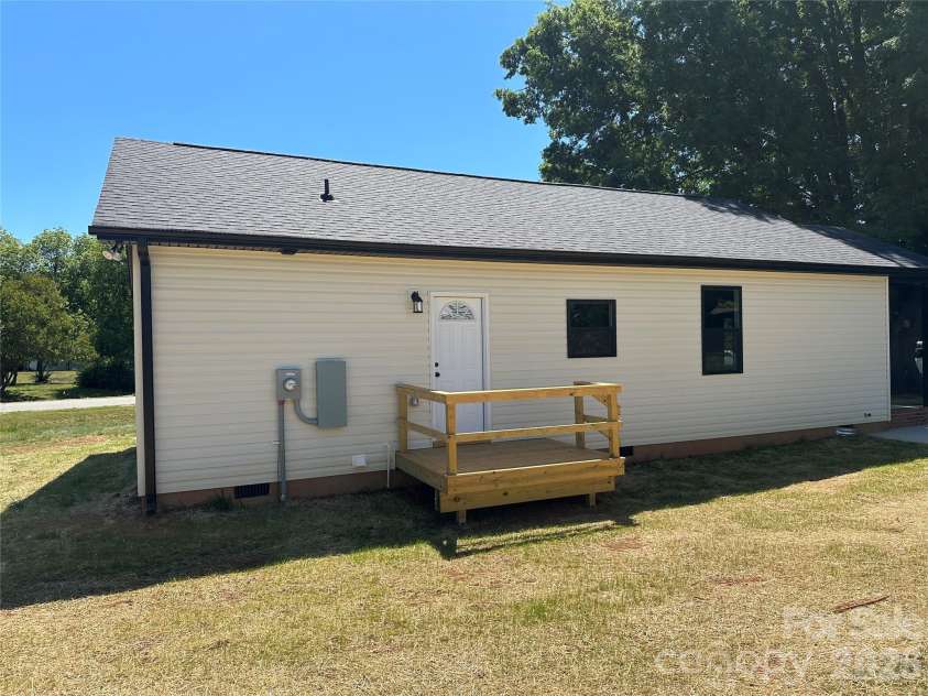 202 Craver Avenue, Salisbury, NC 28146.  MLS# CAR4386904, YatesRealty ID 31358. 
