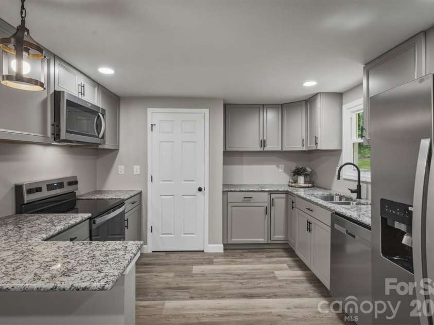 1839 Wesley Road, Morganton, NC 28655.  MLS# CAR4393208, YatesRealty ID 31359. 