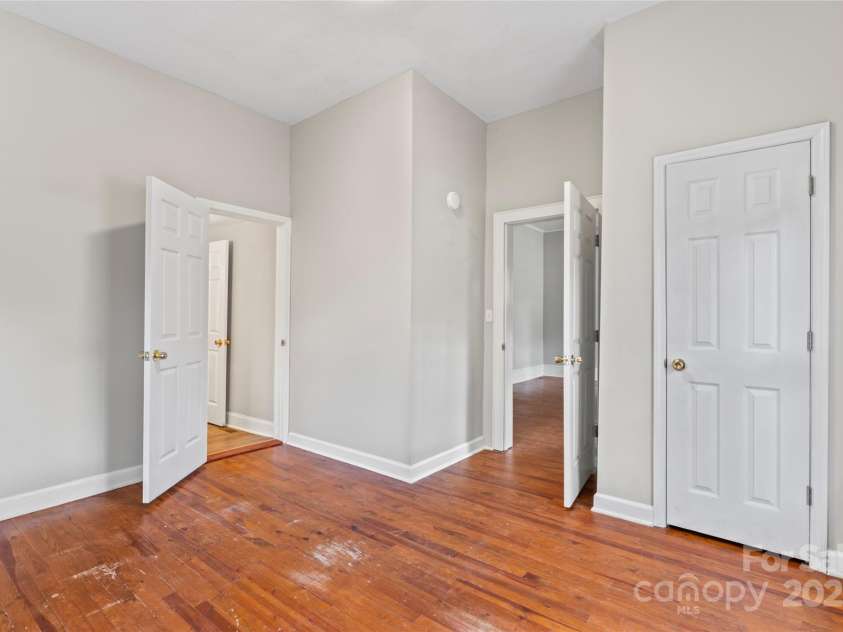 322 Willow Street, Gastonia, NC 28054.  MLS# CAR4282902, YatesRealty ID 31359. 