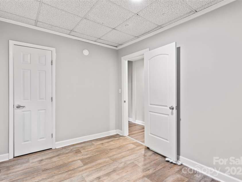 322 Willow Street, Gastonia, NC 28054.  MLS# CAR4282902, YatesRealty ID 31359. 