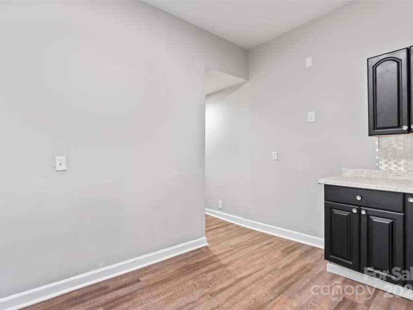 322 Willow Street, Gastonia, NC 28054.  MLS# CAR4282902, YatesRealty ID 31359. 