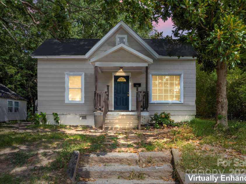 322 Willow Street, Gastonia, NC 28054.  MLS# CAR4282902, YatesRealty ID 31359. 