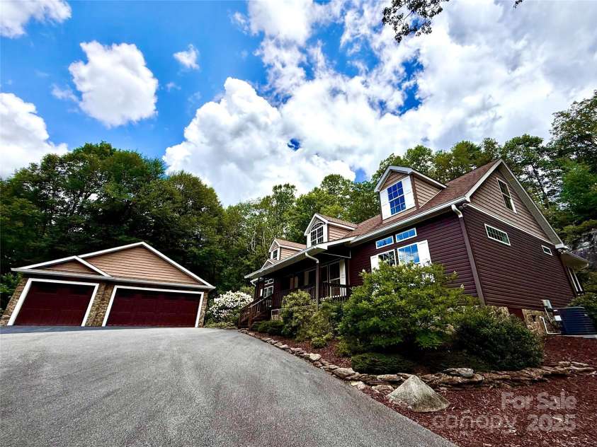 7230 Hideaway Lane, Newland, NC 28657.  MLS# CAR4287688, YatesRealty ID 3136. 