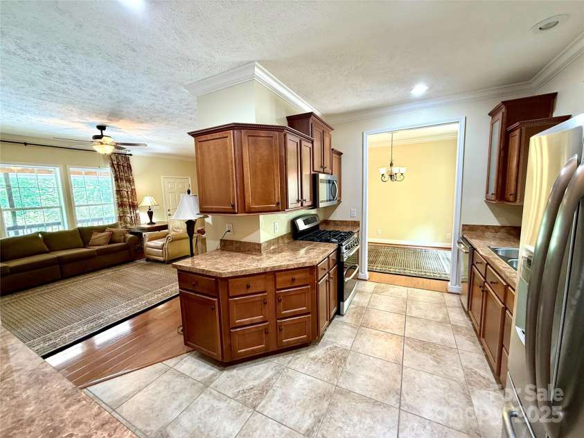 7230 Hideaway Lane, Newland, NC 28657.  MLS# CAR4287688, YatesRealty ID 3136. 