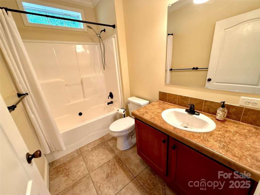 7230 Hideaway Lane, Newland, NC 28657.  MLS# CAR4287688, YatesRealty ID 3136. 