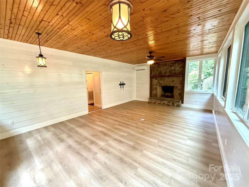 7230 Hideaway Lane, Newland, NC 28657.  MLS# CAR4287688, YatesRealty ID 3136. 
