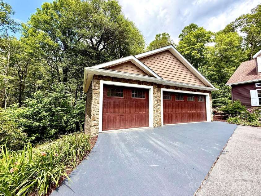 7230 Hideaway Lane, Newland, NC 28657.  MLS# CAR4287688, YatesRealty ID 3136. 