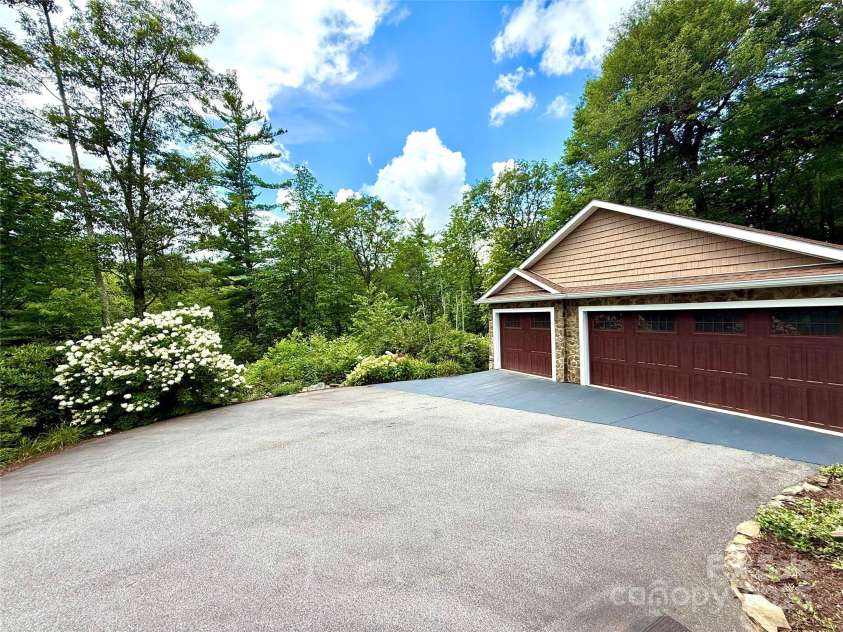 7230 Hideaway Lane, Newland, NC 28657.  MLS# CAR4287688, YatesRealty ID 3136. 