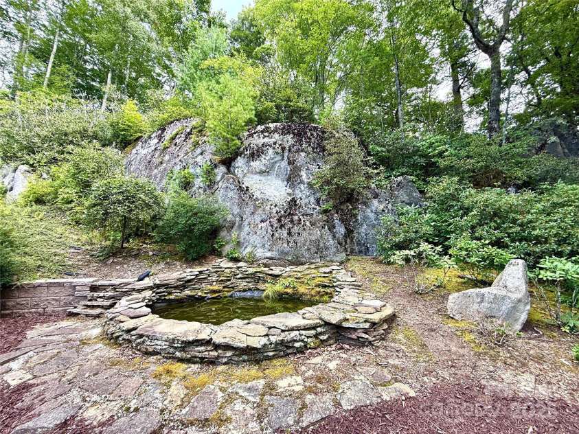 7230 Hideaway Lane, Newland, NC 28657.  MLS# CAR4287688, YatesRealty ID 3136. 