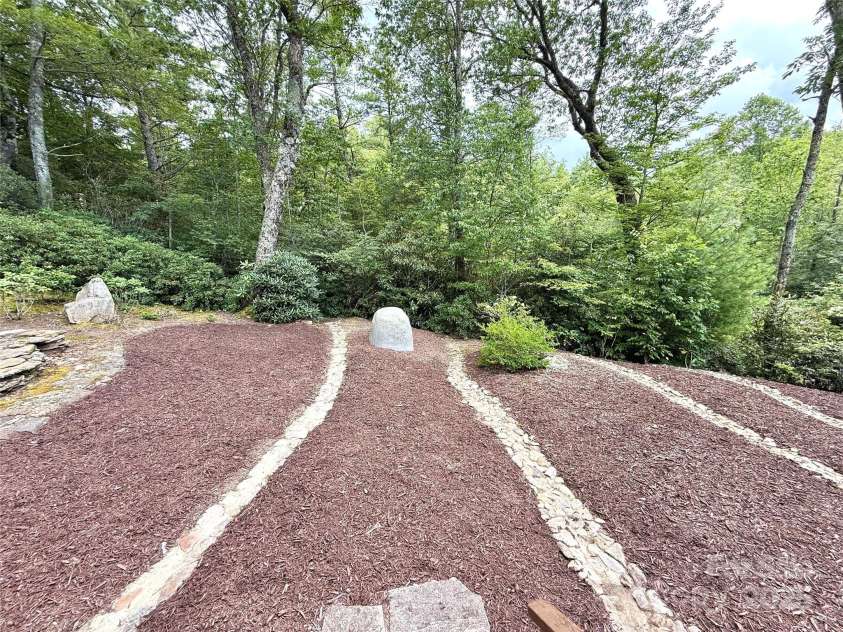 7230 Hideaway Lane, Newland, NC 28657.  MLS# CAR4287688, YatesRealty ID 3136. 