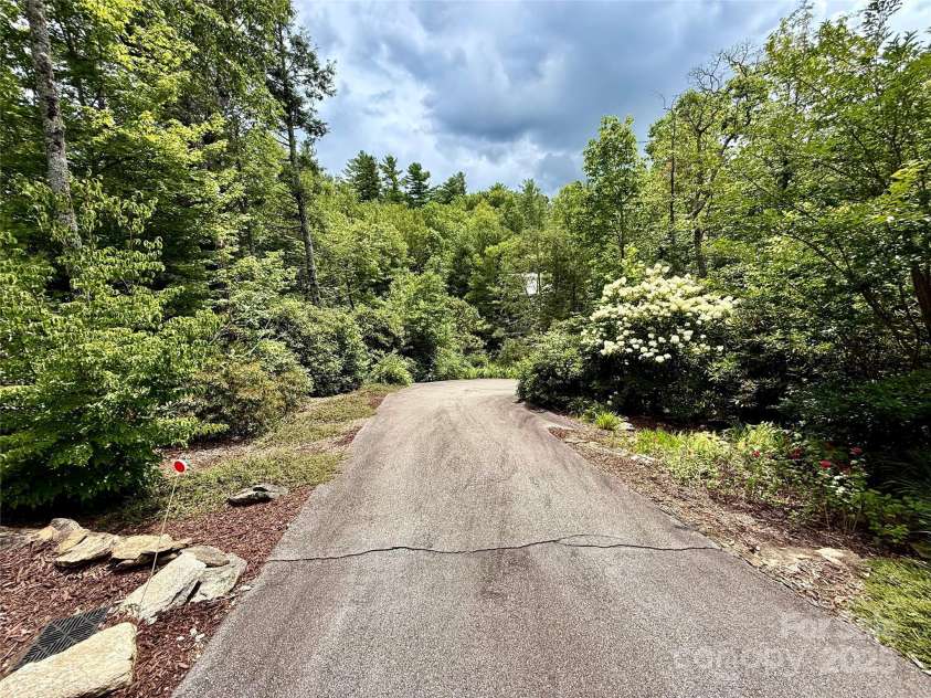 7230 Hideaway Lane, Newland, NC 28657.  MLS# CAR4287688, YatesRealty ID 3136. 