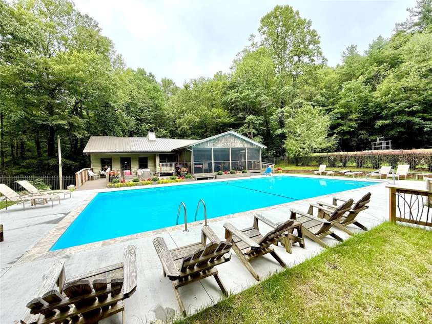 7230 Hideaway Lane, Newland, NC 28657.  MLS# CAR4287688, YatesRealty ID 3136. 