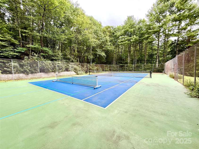 7230 Hideaway Lane, Newland, NC 28657.  MLS# CAR4287688, YatesRealty ID 3136. 
