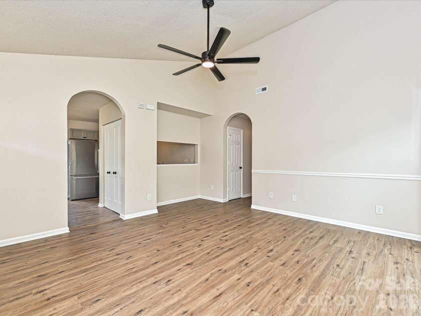 3629 Silver Ore Lane, Charlotte, NC 28216.  MLS# CAR4384203, YatesRealty ID 31360. 