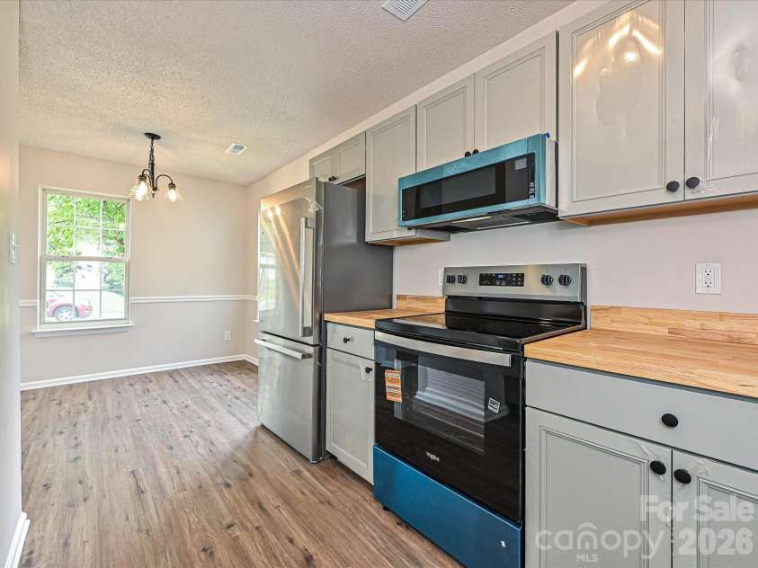 3629 Silver Ore Lane, Charlotte, NC 28216.  MLS# CAR4384203, YatesRealty ID 31360. 