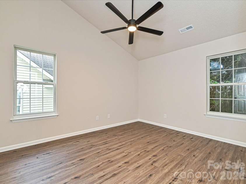 3629 Silver Ore Lane, Charlotte, NC 28216.  MLS# CAR4384203, YatesRealty ID 31360. 