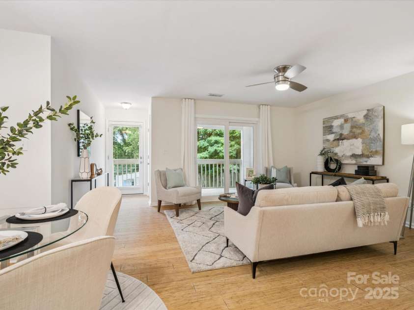 1051 Churchill Downs Court, Charlotte, NC 28211.  MLS# CAR4287823, YatesRealty ID 31361. 