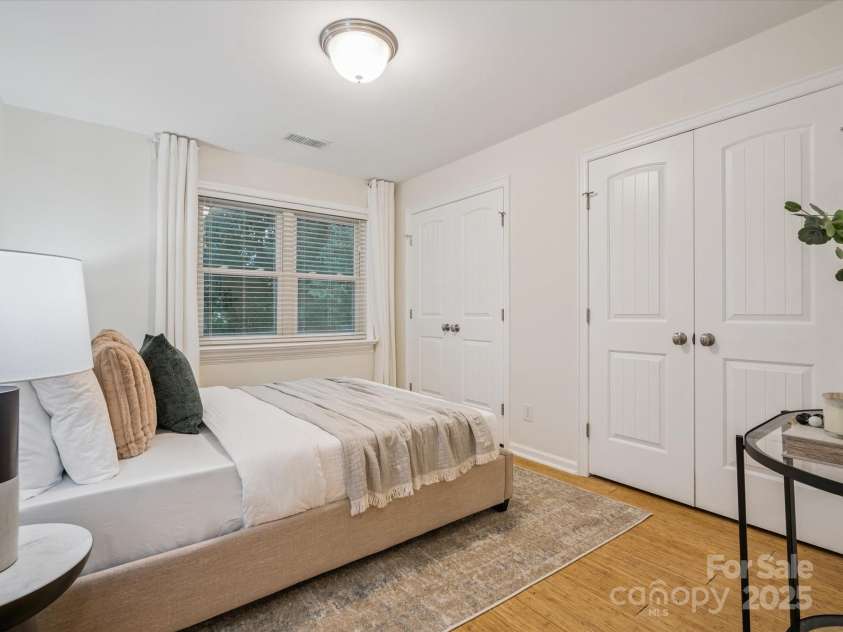 1051 Churchill Downs Court, Charlotte, NC 28211.  MLS# CAR4287823, YatesRealty ID 31361. 